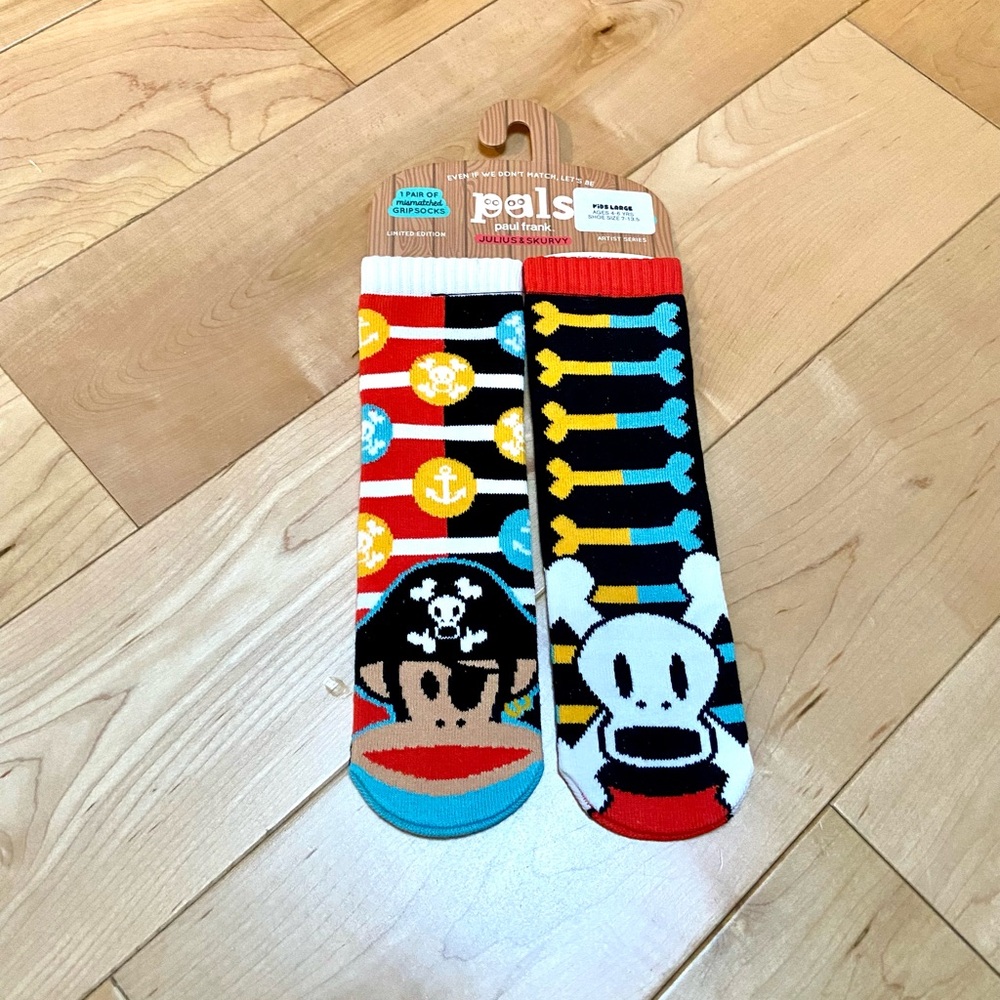 new Paul Frank Julius & skurvy mismatched pirate socks nonskid kids L